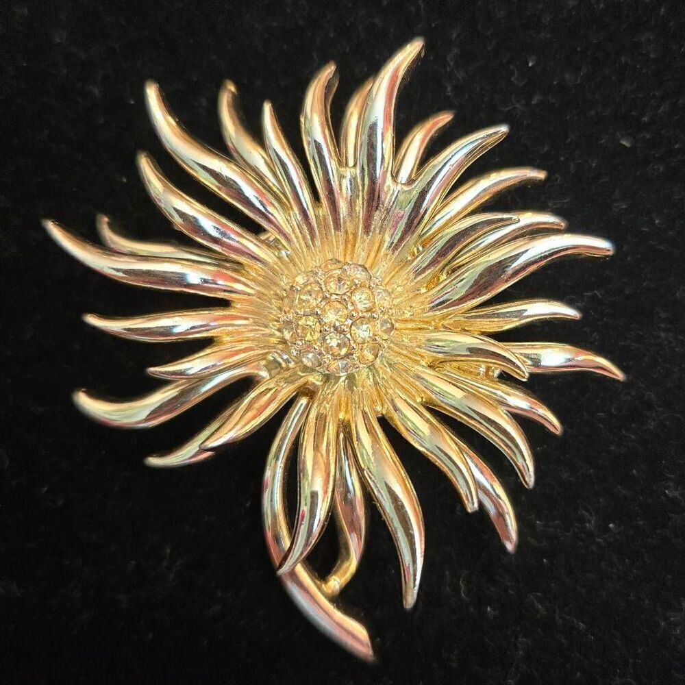 Vintage 1961 EROS Double Layer Gold Flower Brooch Pin